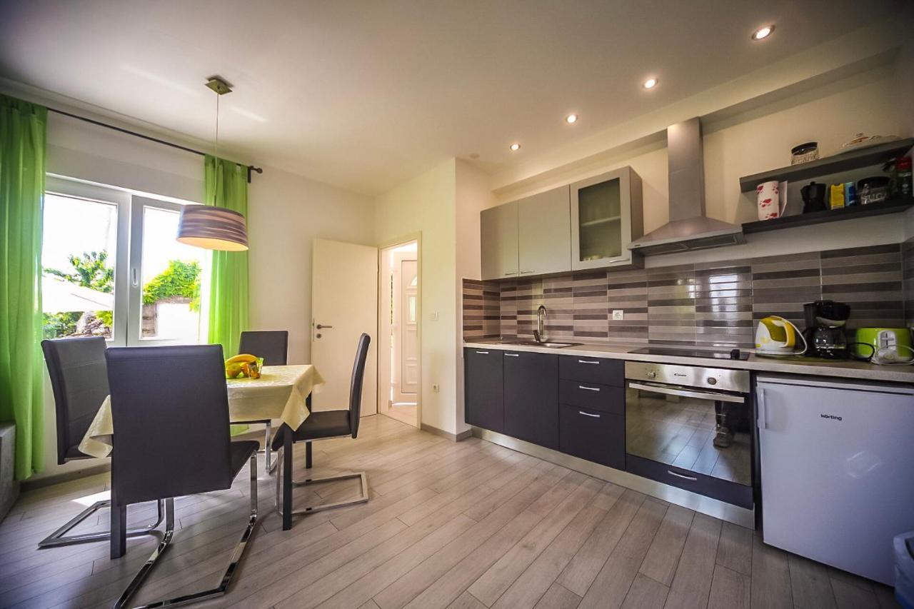 Apartman Carmen Volosko โอปาติยา ภายนอก รูปภาพ