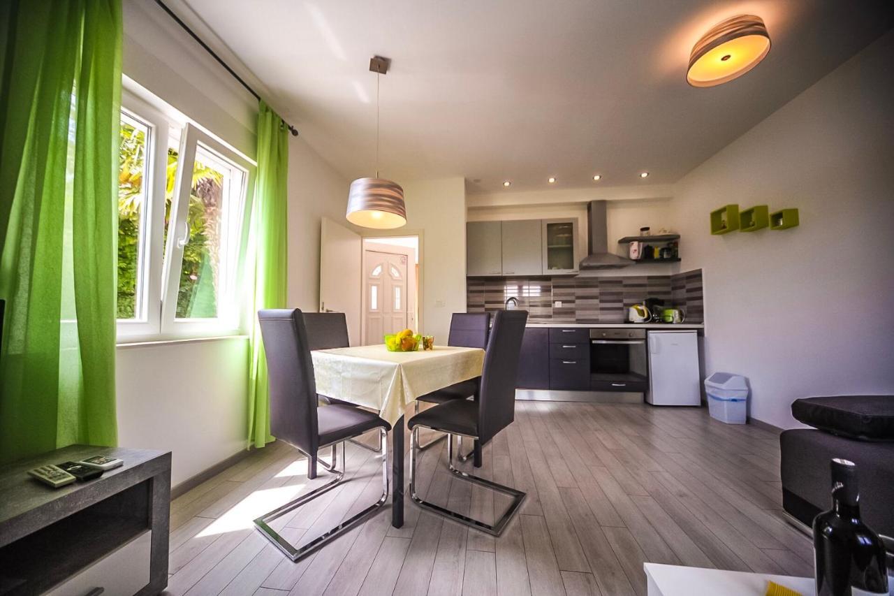 Apartman Carmen Volosko โอปาติยา ภายนอก รูปภาพ